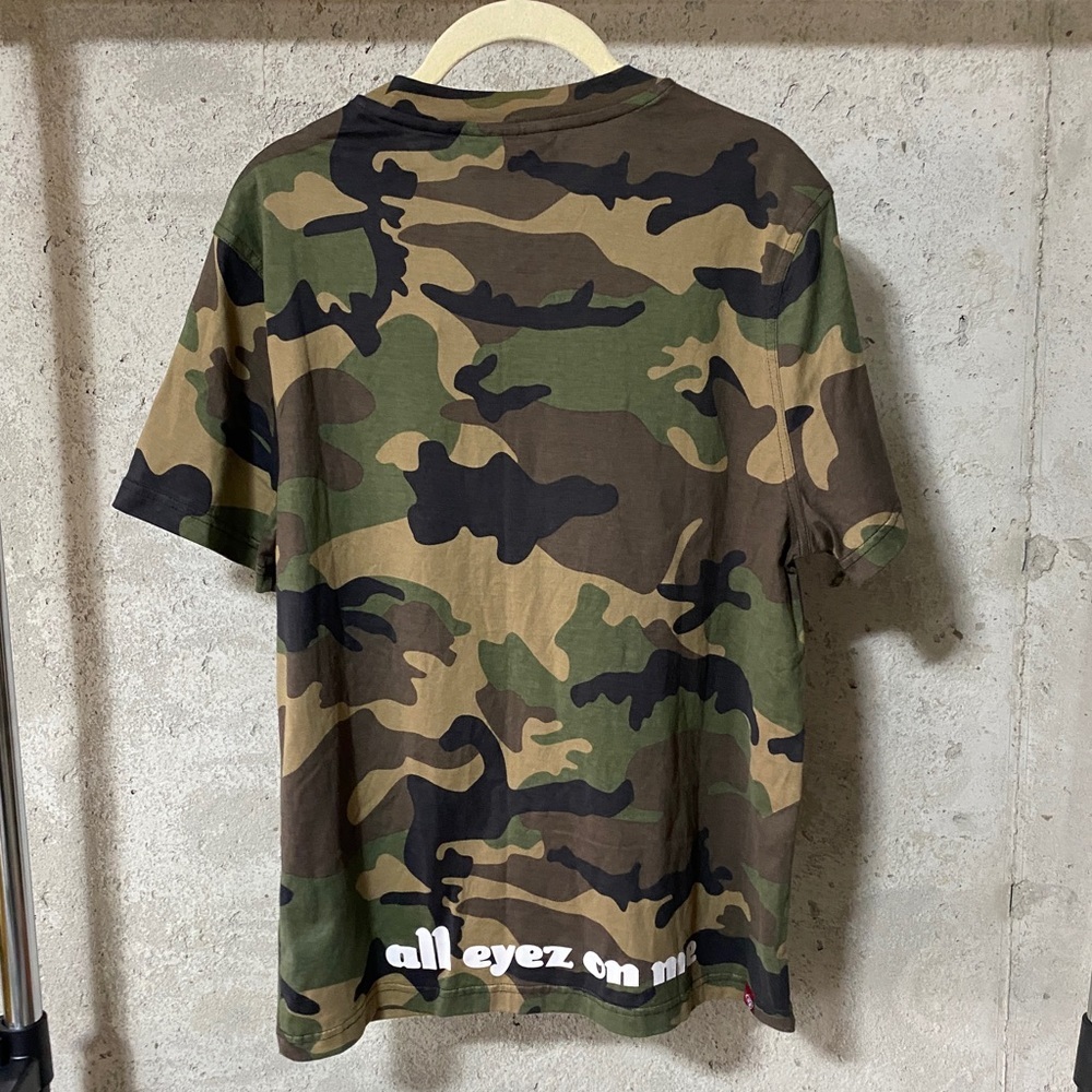 New! Mostly heard rarely seen camo all eyes on me Tee - Picture 3 of 4